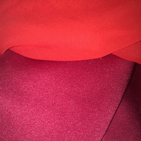 Red dress - Picture 7 of 7